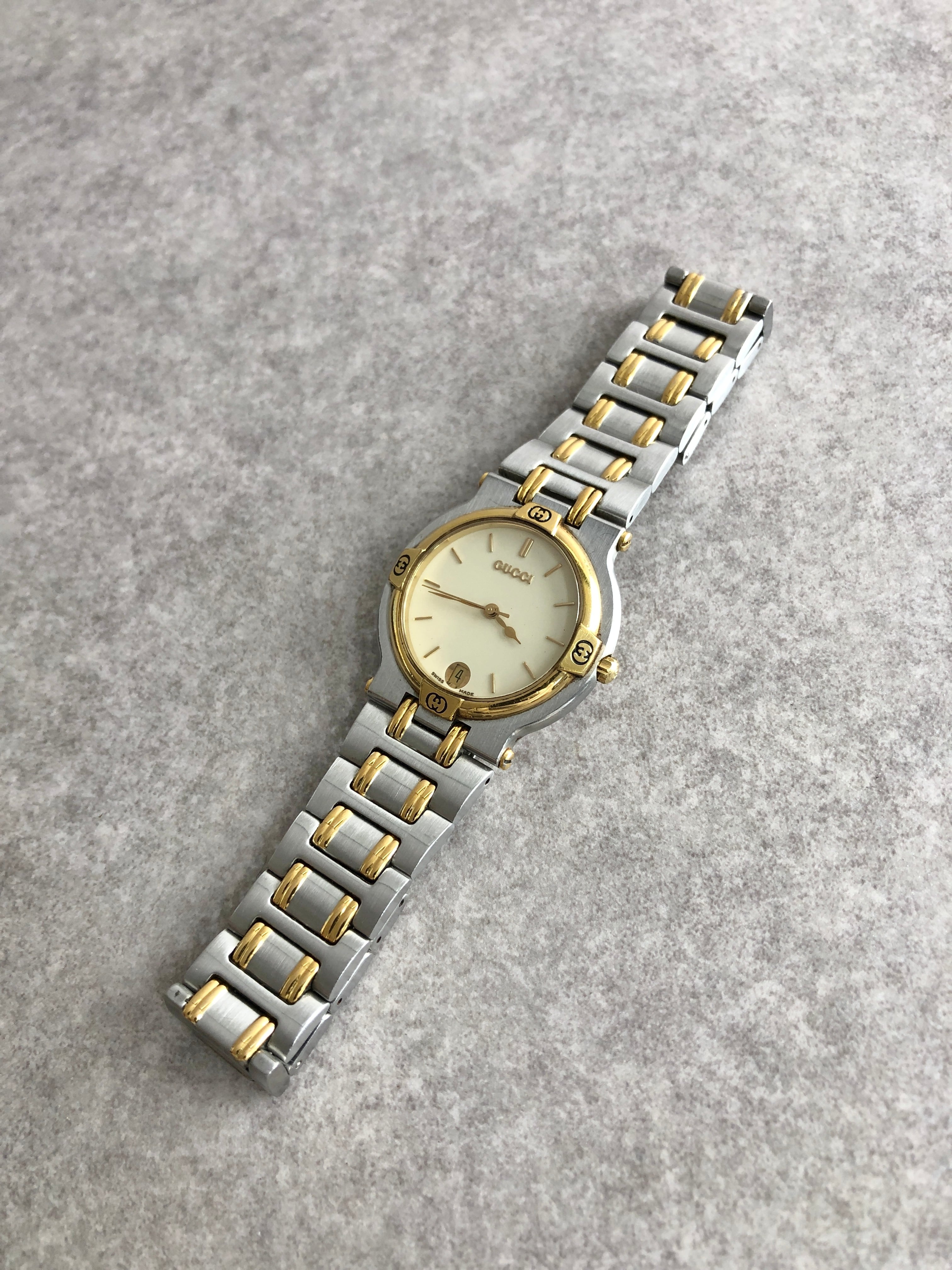 GUCCI グッチ 腕時計 シルバー×ゴールド ロゴ ステンレススチール