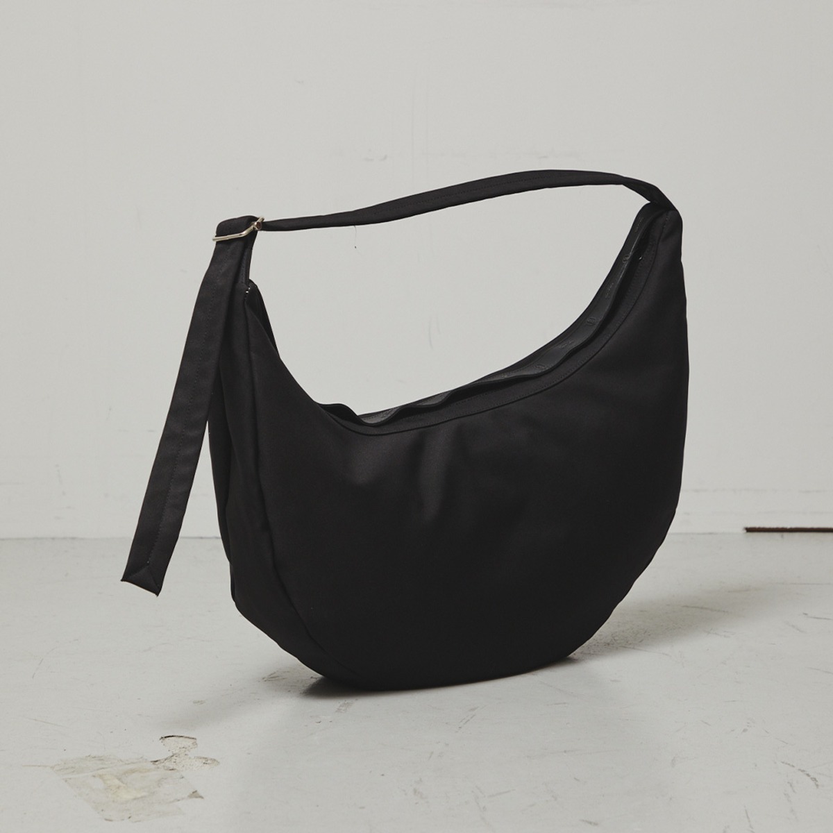 SU (スウ) Vibram Bonding Round Bag [STBG01] | FREEPARK