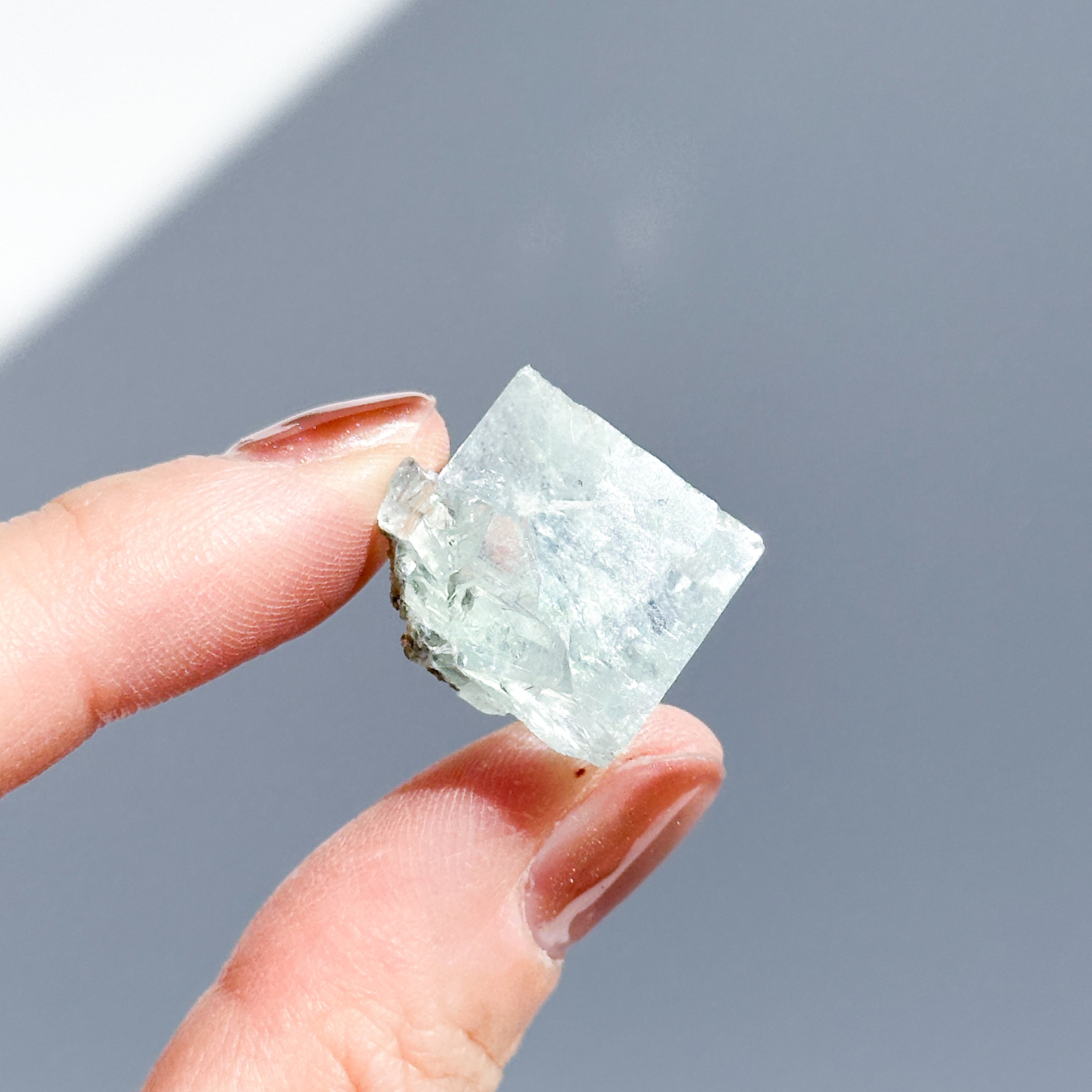 シャンファーリン産フローライト 原石42◇ Fluorite From Xianghualing