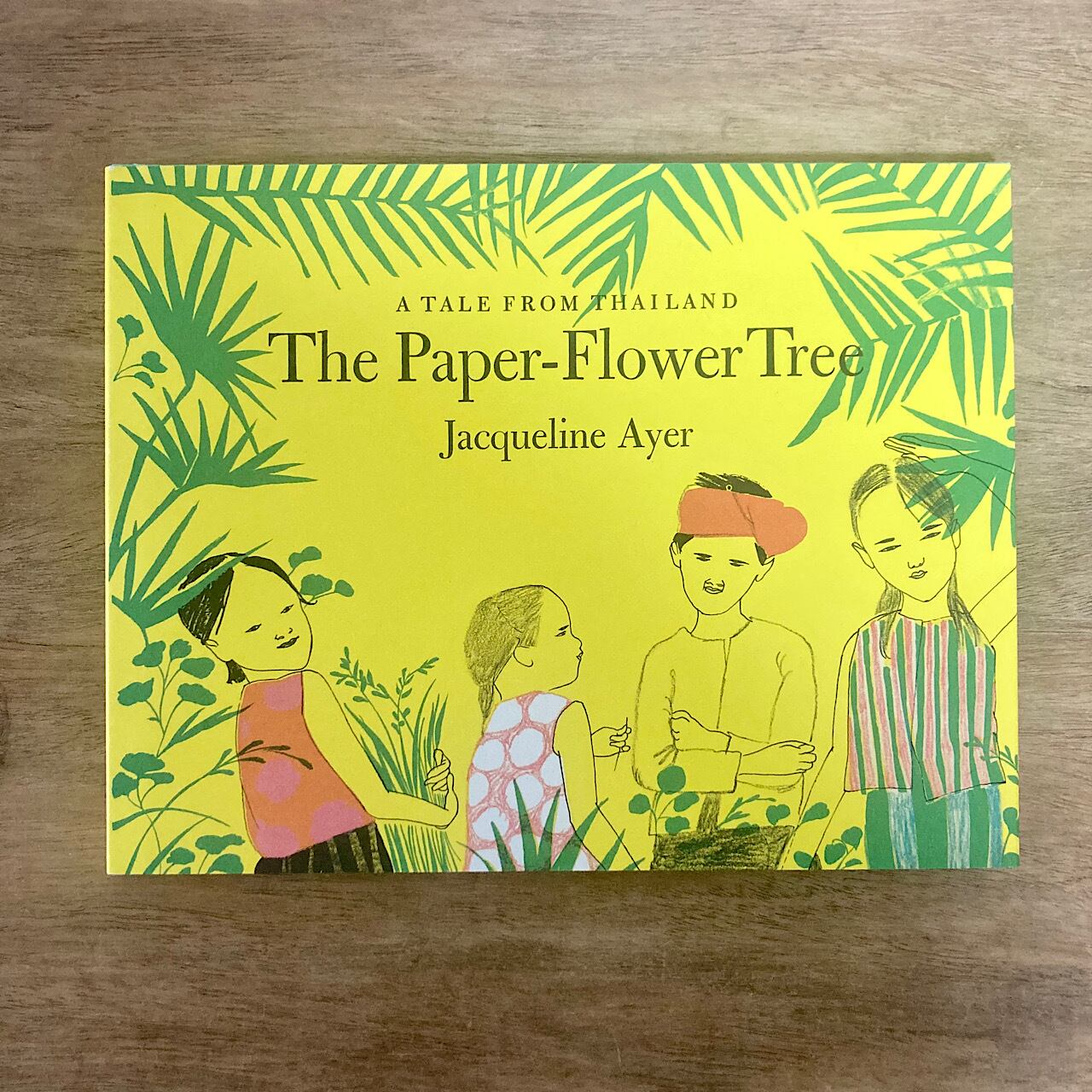 The Paper-Flower Tree | 素敵な洋書の絵本屋さん Read Leaf Books