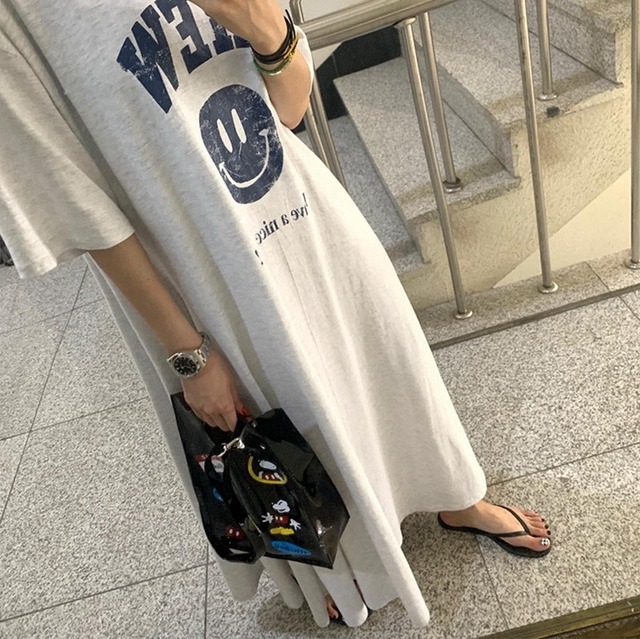 楽チン スマイルtシャツワンピース ワンピース Tシャツワンピース ロング丈 マキシ丈 ロングワンピース マキシワンピース フレア Aライン ロゴ ロゴワンピース マタニティ 妊婦 部屋着 ルームウェア レディース カジュアル 可愛い 半袖 5分丈 ゆったり 散歩 お出かけ