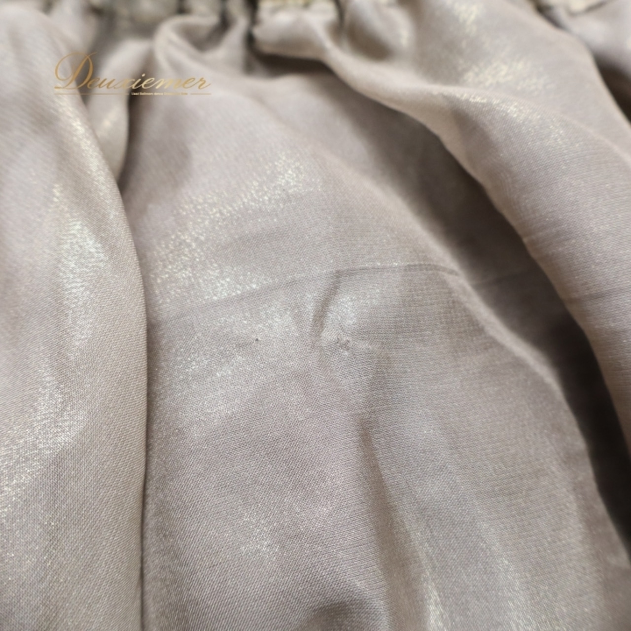 ベリーダンス オリエンタル 衣装 スカート ゴールド系 無地 シンプル 光沢 練習 レッスン 金 透け感 華やか 上品 スリット かわいい ダンス衣装 ステージ イベント ふんわり