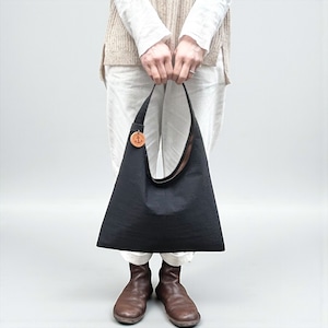 即納商品 オオカミ少年ミニ:ブラック(KONBU 撥水加工ナイロン素材ワンショルダーバッグ)