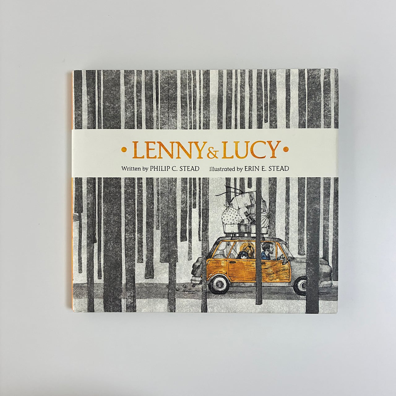 ◇ 不思議な物語 | 素敵な洋書絵本のお店 Read Leaf Books