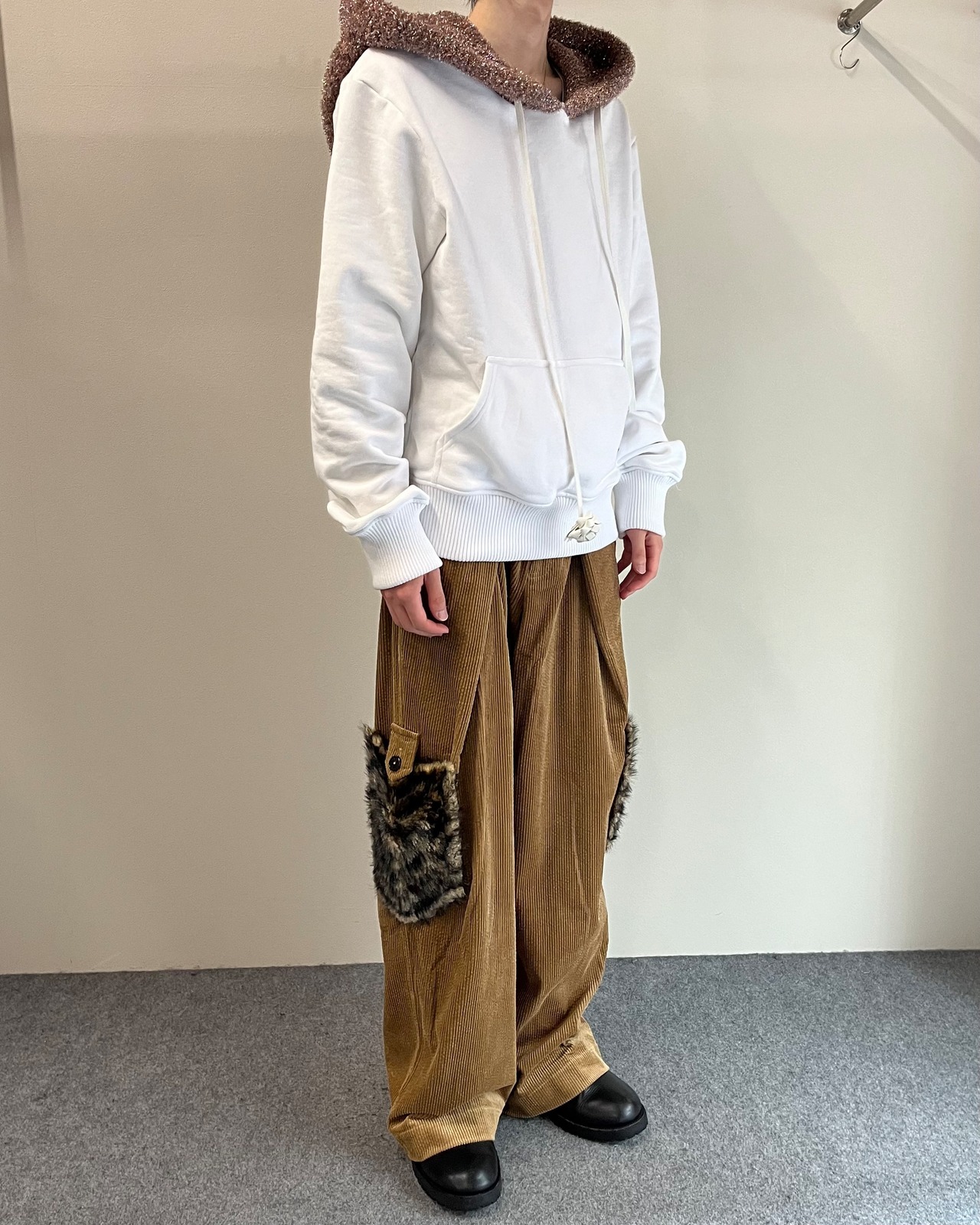 【26/AW Oscar Ouyang】White/Pink knit sparkly sleeping hat hoodie
