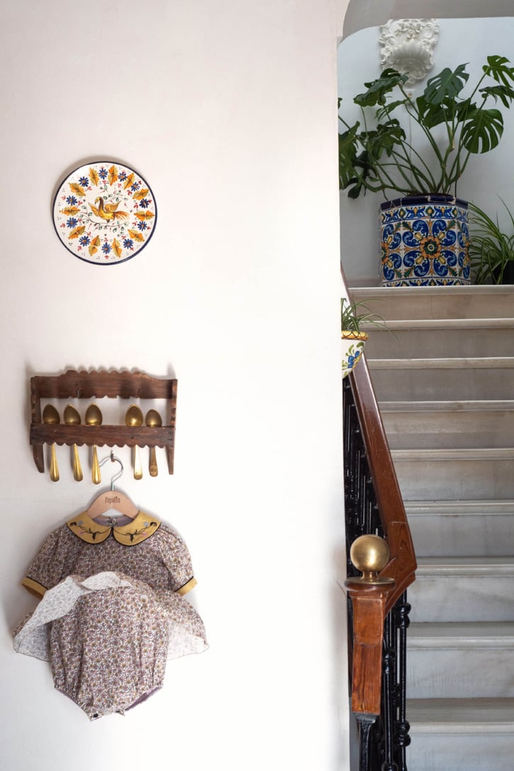 ポペリン　ロンパース Popelin 25SS 〉 romper suit with baby collar / cashmere