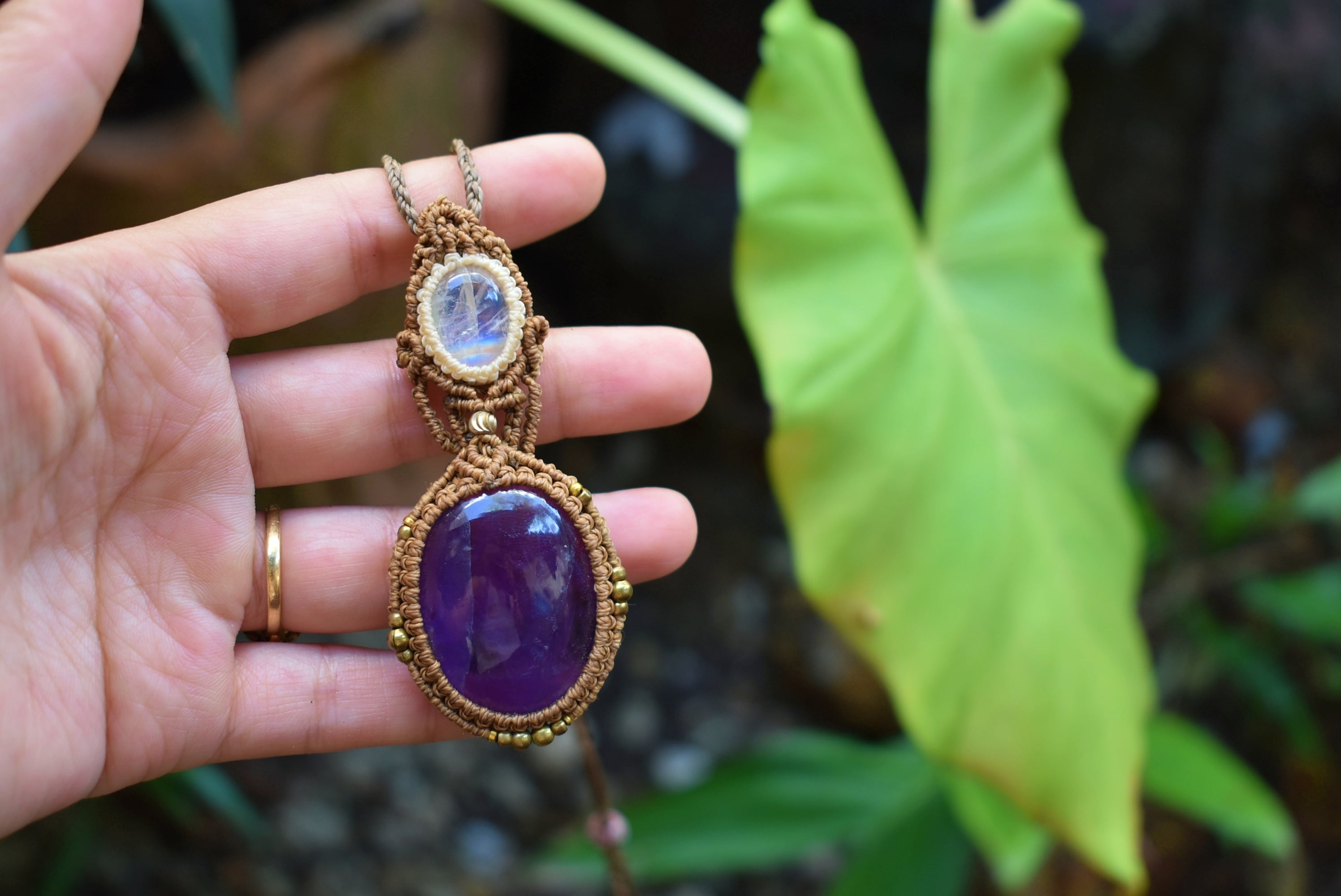 スーパークリア☆レインボームーンストーン☆良質アメジスト