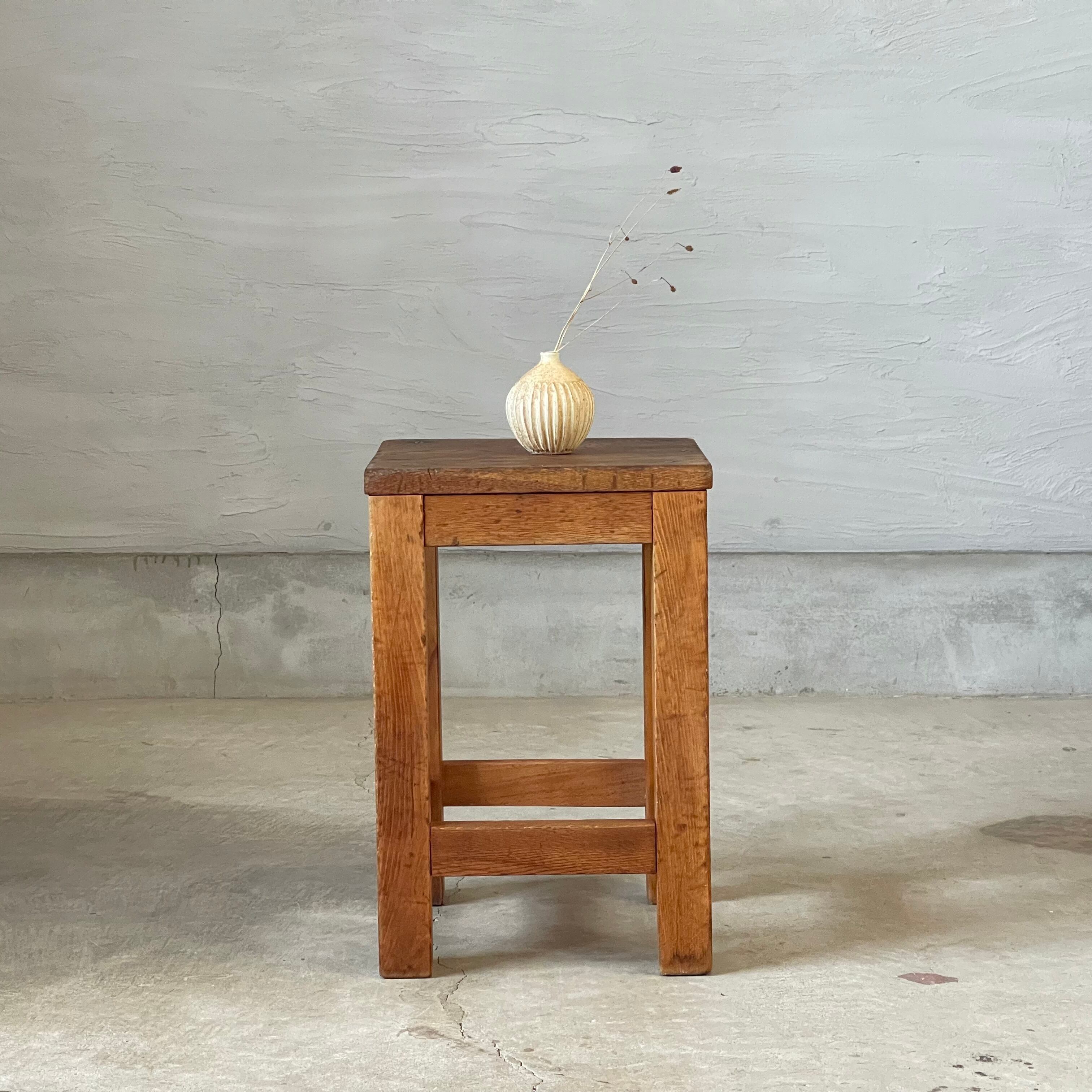 【売約済】古いスクエアスツール