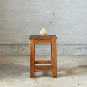 【売約済】古いスクエアスツール