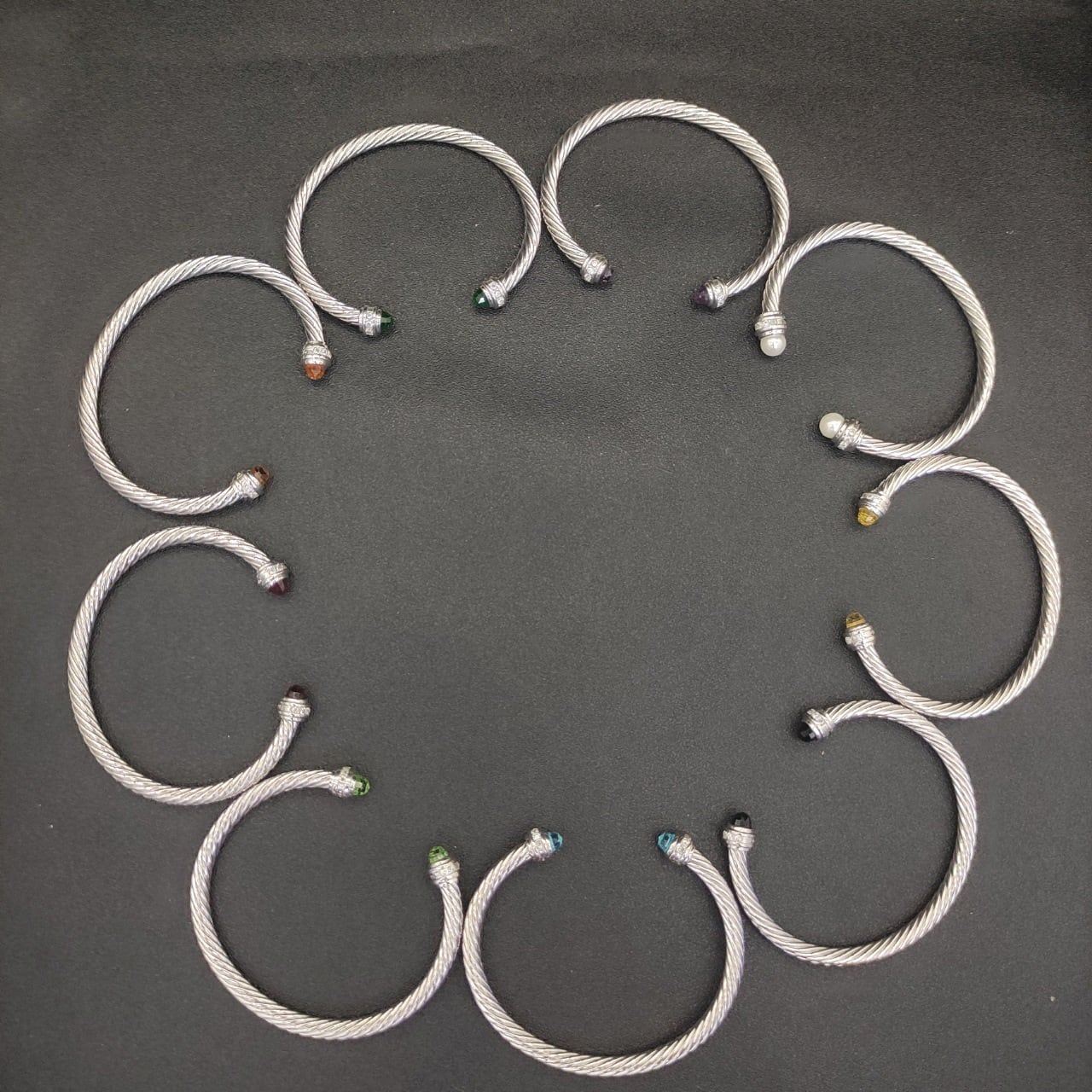 DAVID YURMAN ブレスレット バングル David Yurman 5mmの金のバングル | UNIQUE