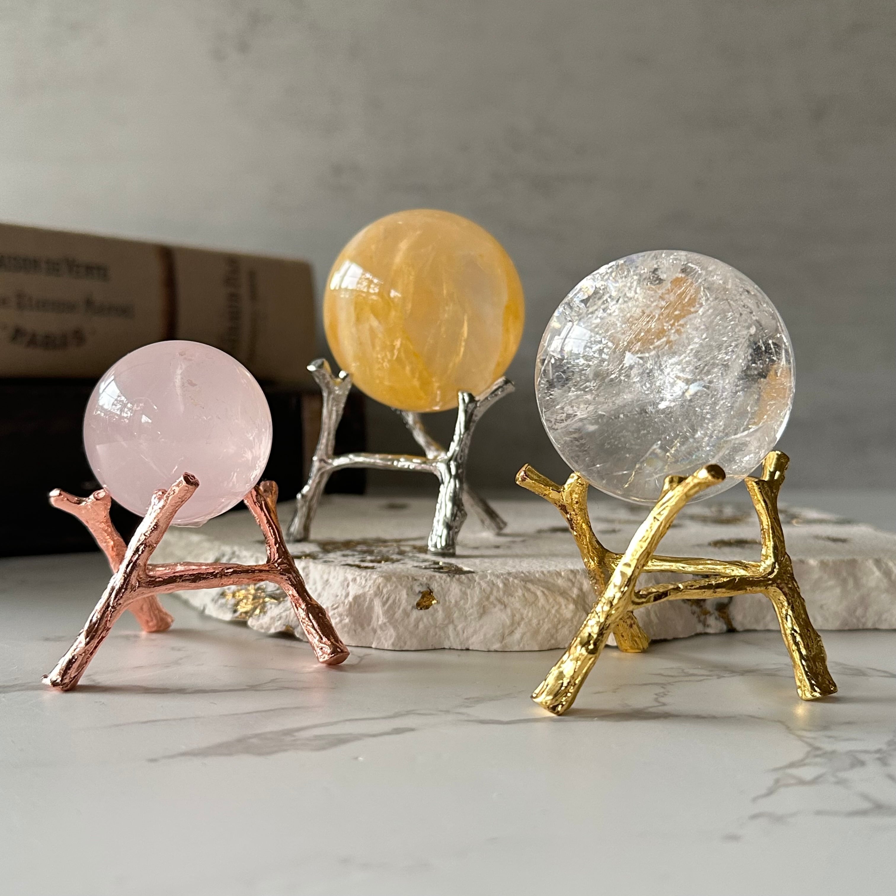 ⬛︎ ブルーオニキス　スフィア　約42.2㎜　台座付き ブルーオニキススフィア Φ52mm | Mt.Sophia 天然石屋さん