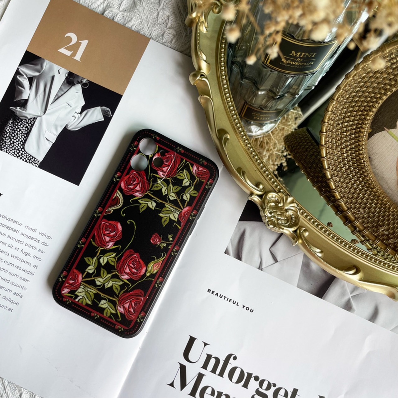 赤の女王の薔薇園〜クイーンのスマホケース〜M23Z002