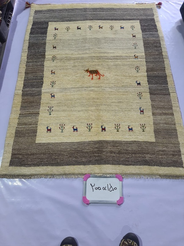 絨毯クエスト79【No.200】Gabbeh　ギャッベ　※現在、こちらの商品はイランに置いてあります。ご希望の方は先ずは在庫のご確認をお願いします。
