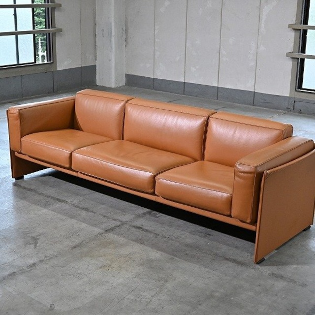 Cassina 175万「405 DUC/デュック」ソファ 本革 マリオ・ベリーニ 3人掛け リビング オフィス 店舗 応接室 カフェ ラウンジ カッシーナ【中古家具/中古インテリア/USED家具ユーズド家具/リサイクル】