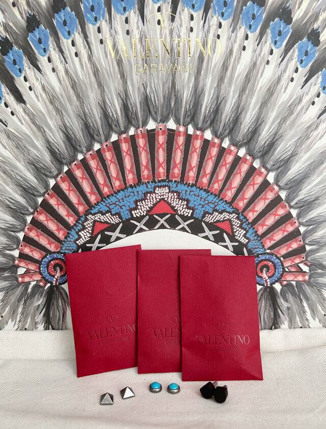 【新品未使用】箱、保存袋付VALENTINO ターコイズスタッズ パンプス 36 新品未使用】箱、保存袋付VALENTINO ターコイズスタッズ パンプス 36