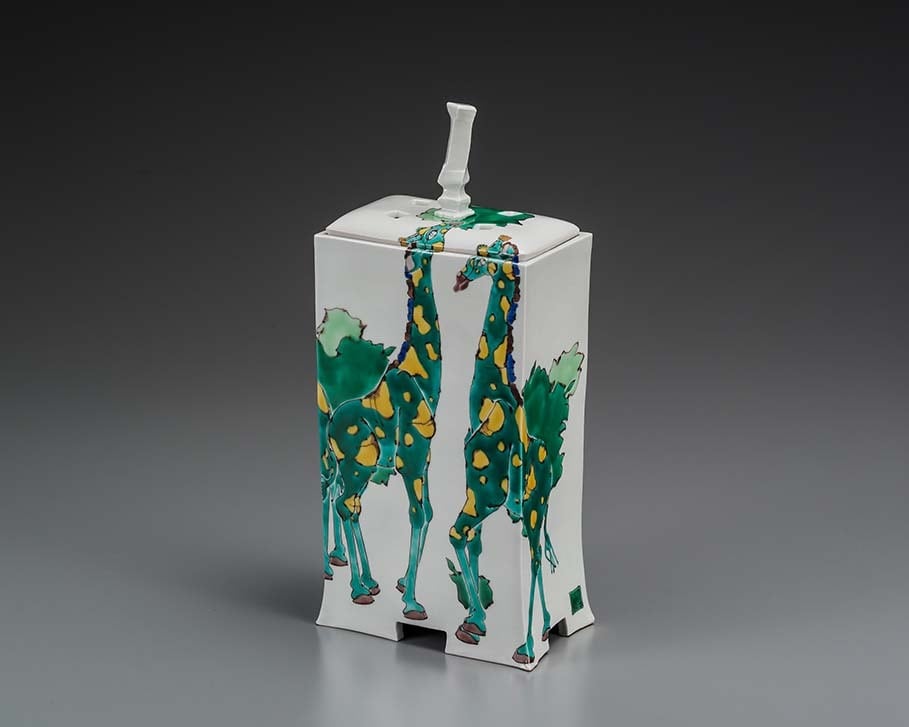 ラスト 値引　出品期限 4/30迄 九谷焼　花器　”象の図”　山近　泰：作 ラスト 値引 出品期限 4/30迄 九谷焼 花器 ”象の図” 山近 泰：作