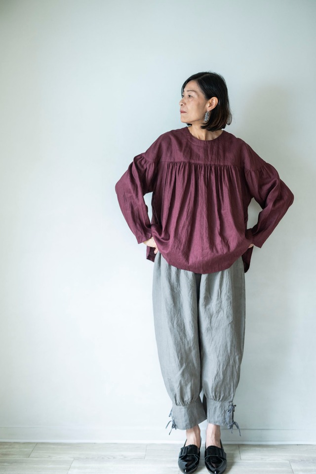 胸元ギャザーブラウス　