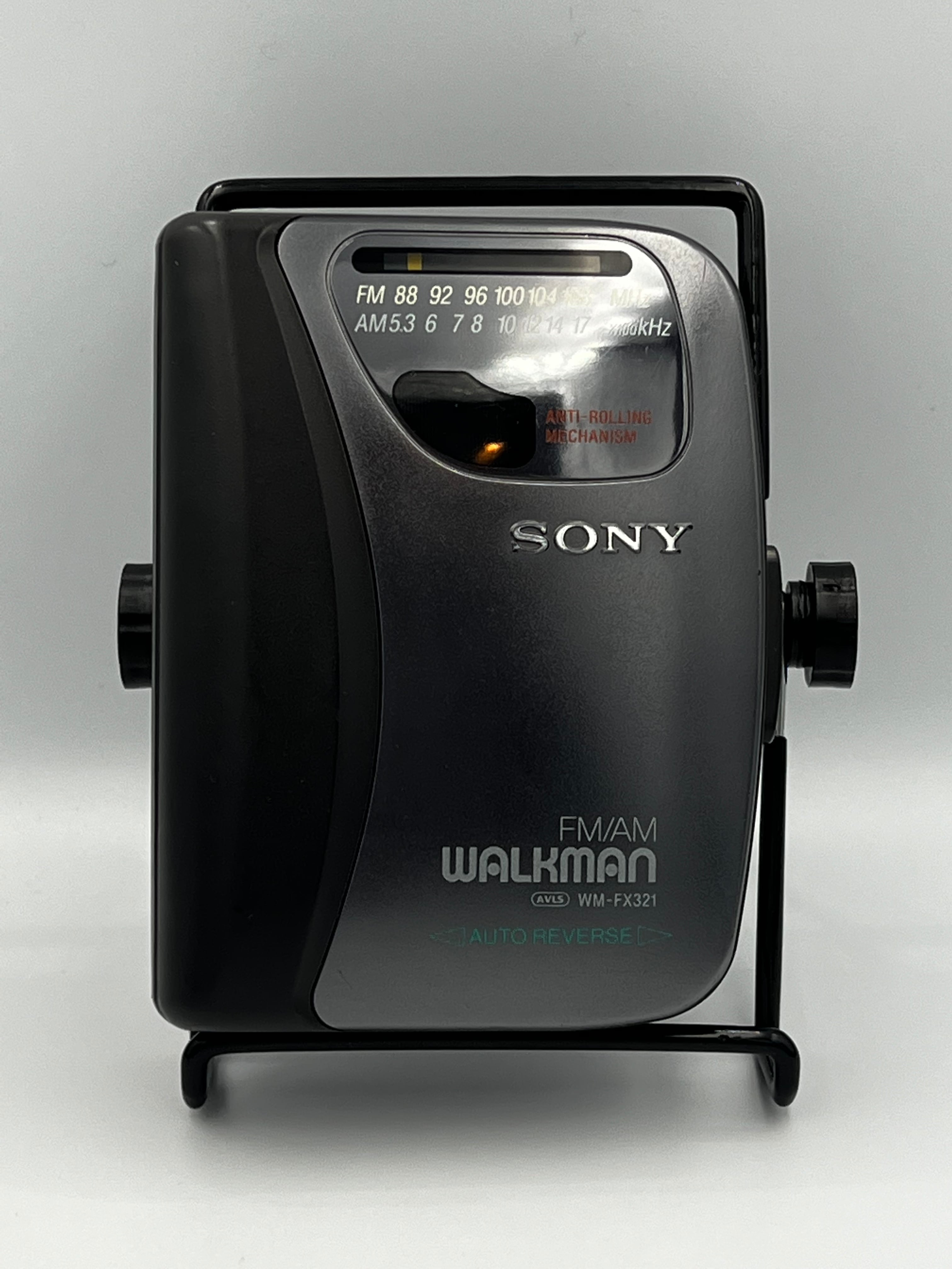 伝説の名機　SONY　ウォークマン　WM-702　ポータブルカセットプレーヤー