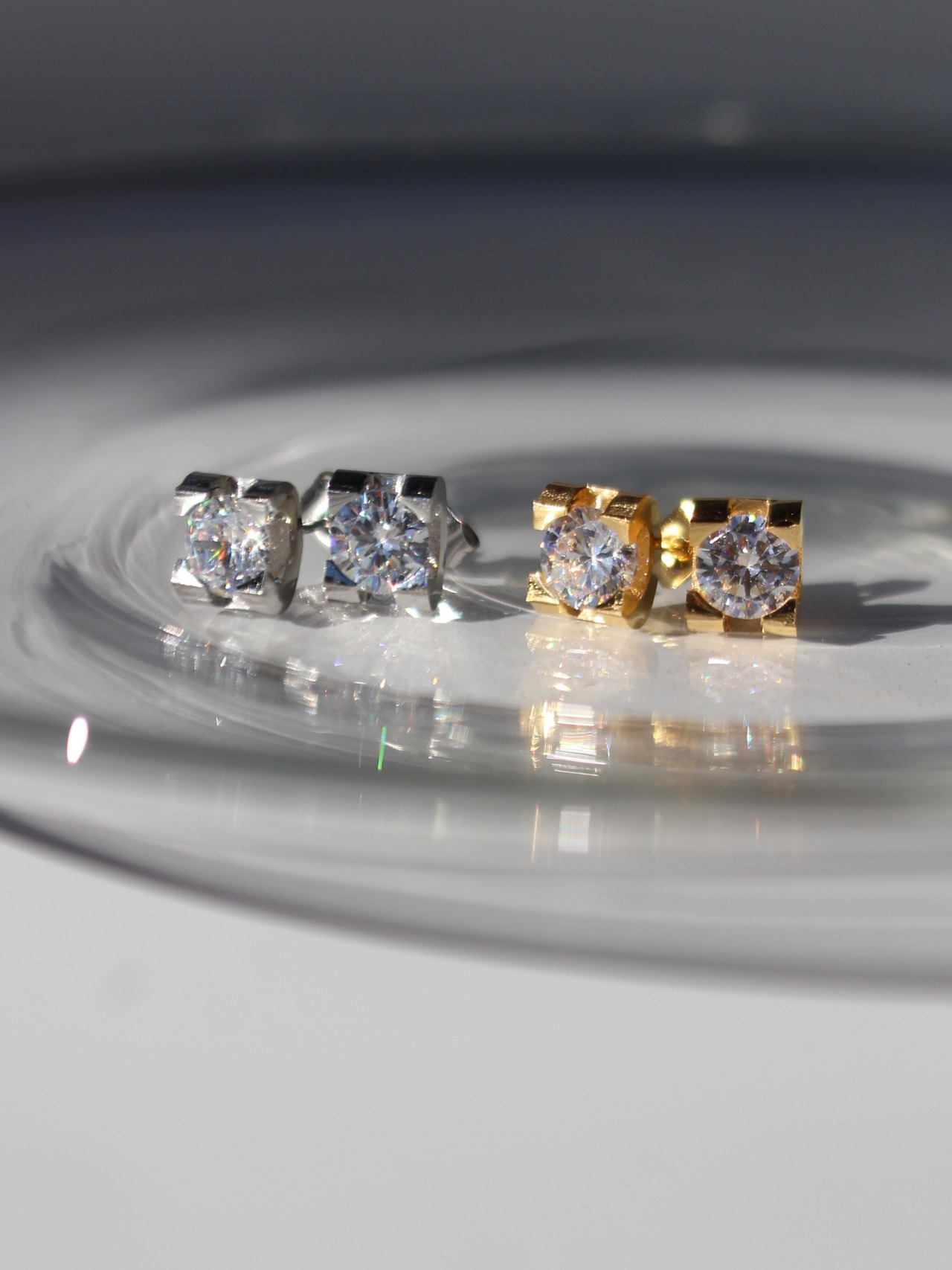 Cubic zirconia pierce