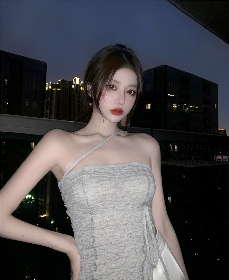 トップス サマーショートストラップレス 夏物 ブラックストロベリース63330780305