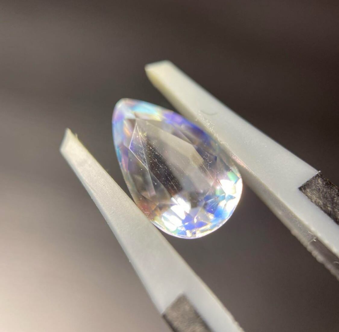 イエロータンザナイト0.60ct 宝石ルースゾイサイトY1