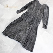 社交ダンス 衣装 スタンダード ドレス ワンピース レッスンウェア パーティドレス キラキラ 長袖 ブラック系 黒 シンプル フォーマル 上品 上品なデザイン 大人 女性用 夜会 ステージ衣装 ダンス発表会 着心地良い シルエット 上下別れ ドレープ ディスコパーティ 披露宴 スポーティカジュアル 冬物とは思えない 軽やかさ キラキラ素材 エレガント 中級者向け ジャズダンス オシャレ スリーブ 半身スカート 伸縮性 注意 デザイン性