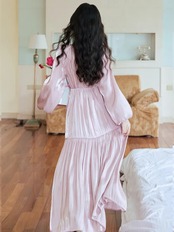 【0097】Loose Vintage Lanta Long Sleeve Dress