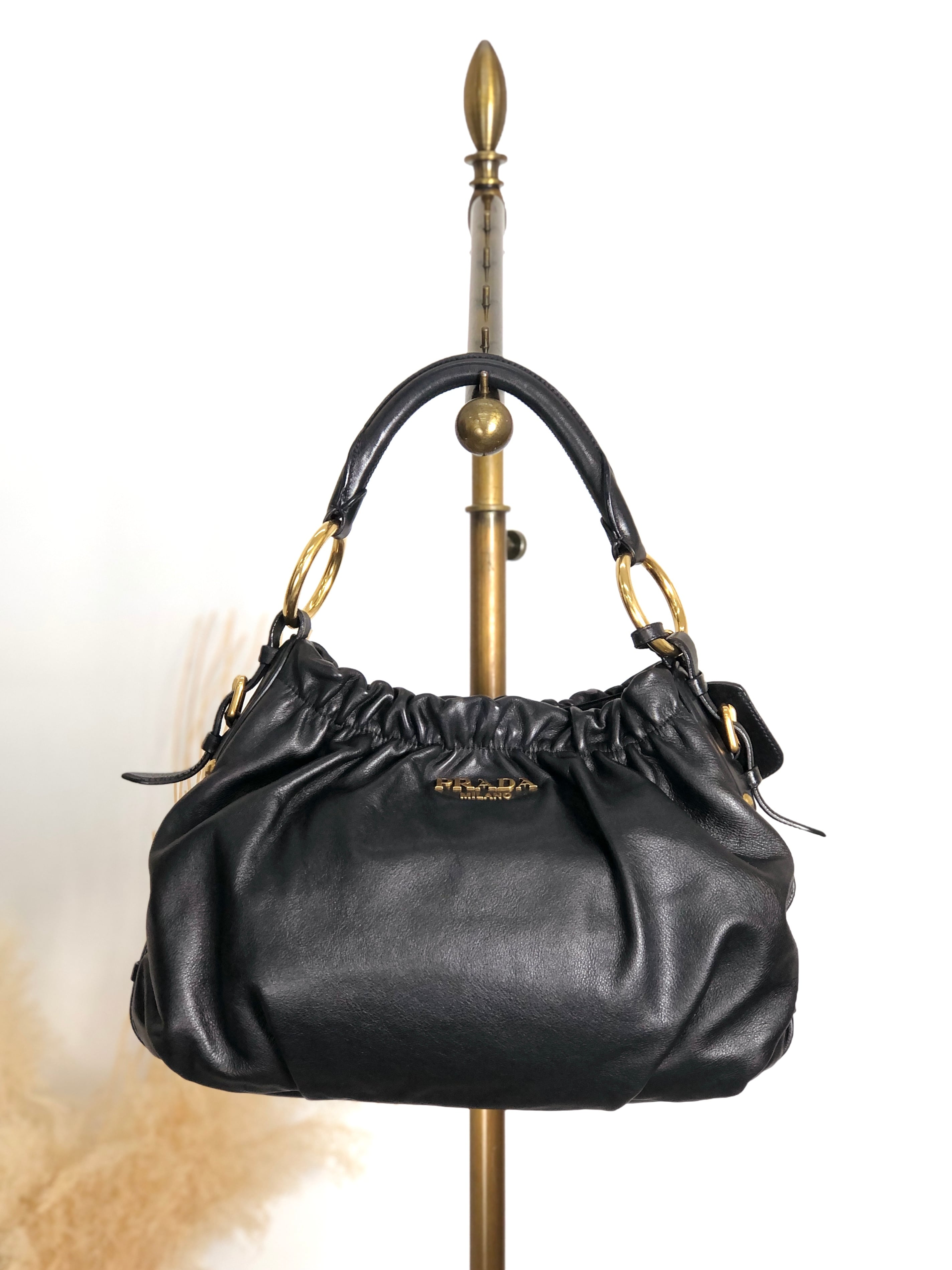 PRADA プラダ ショルダーバッグ ブラック ロゴ レザー ワンショルダー vintage ヴィンテージ オールド guki3f