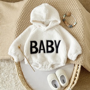 【BABY】もこもこ帽子付きBABYロンパース