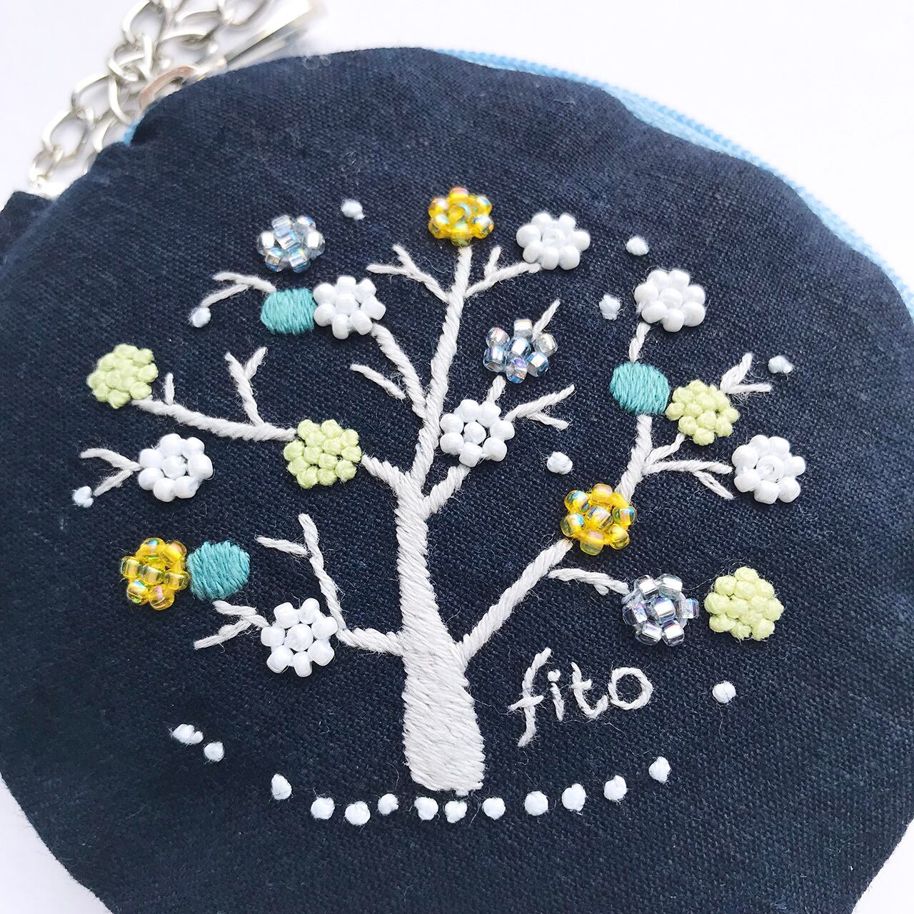 手刺繍 ICカードポーチ 「プチプチ花の木」 | f i t o フィト