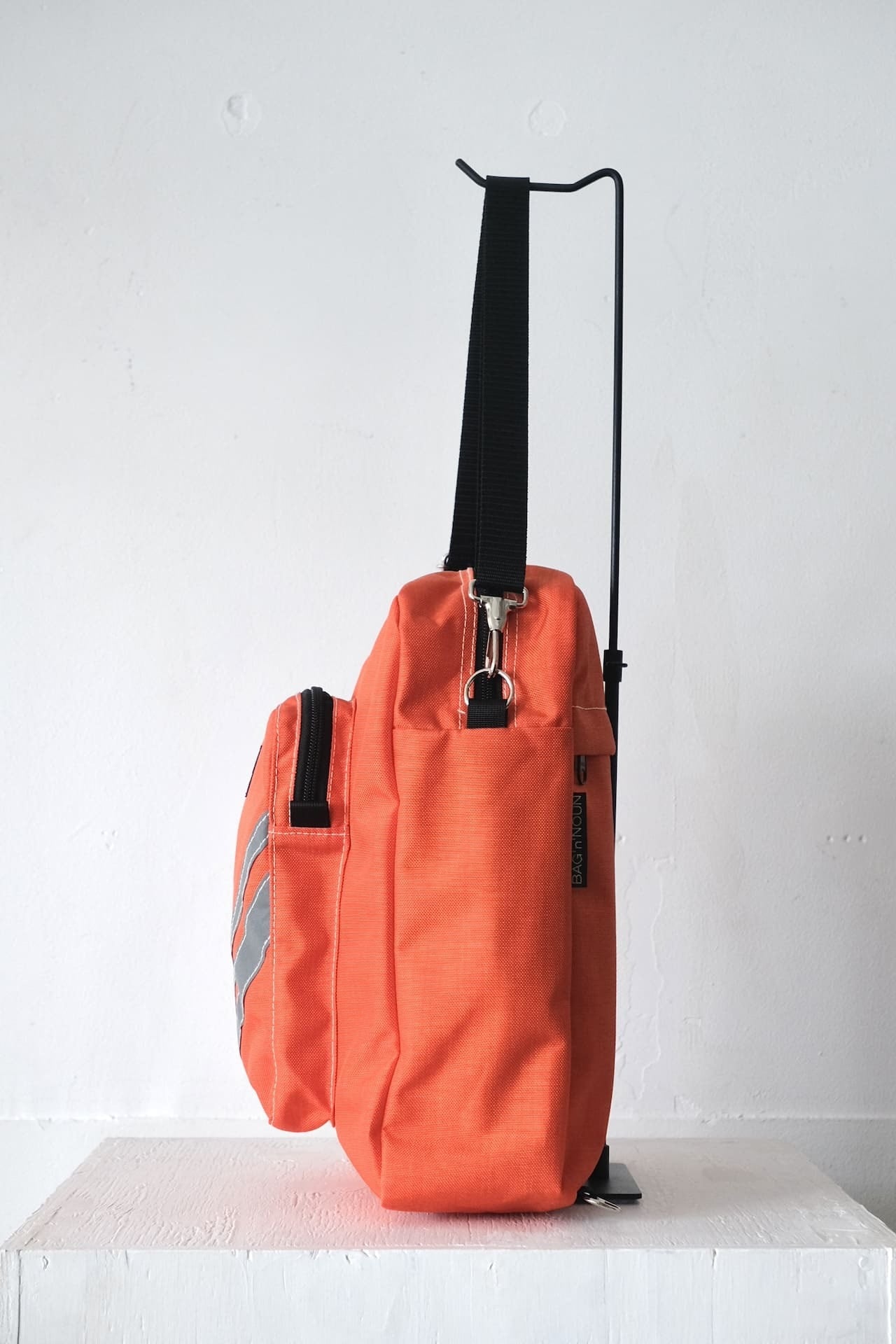 BAG'n'NOUN SPORTS SHOULDER Orange,Blue | Directors Web Shop