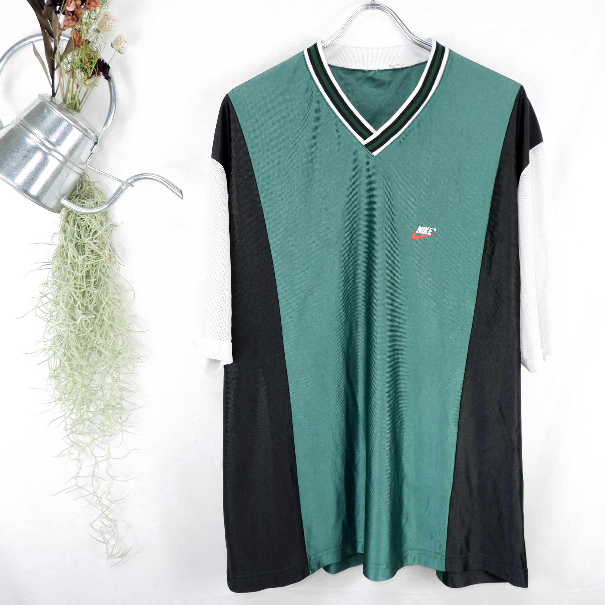 XL~] NIKE Sporty V-neck Tee | ナイキ スポーツ Vネック Tシャツ | きれいめや90sのメンズ古着専門店jo-Ro