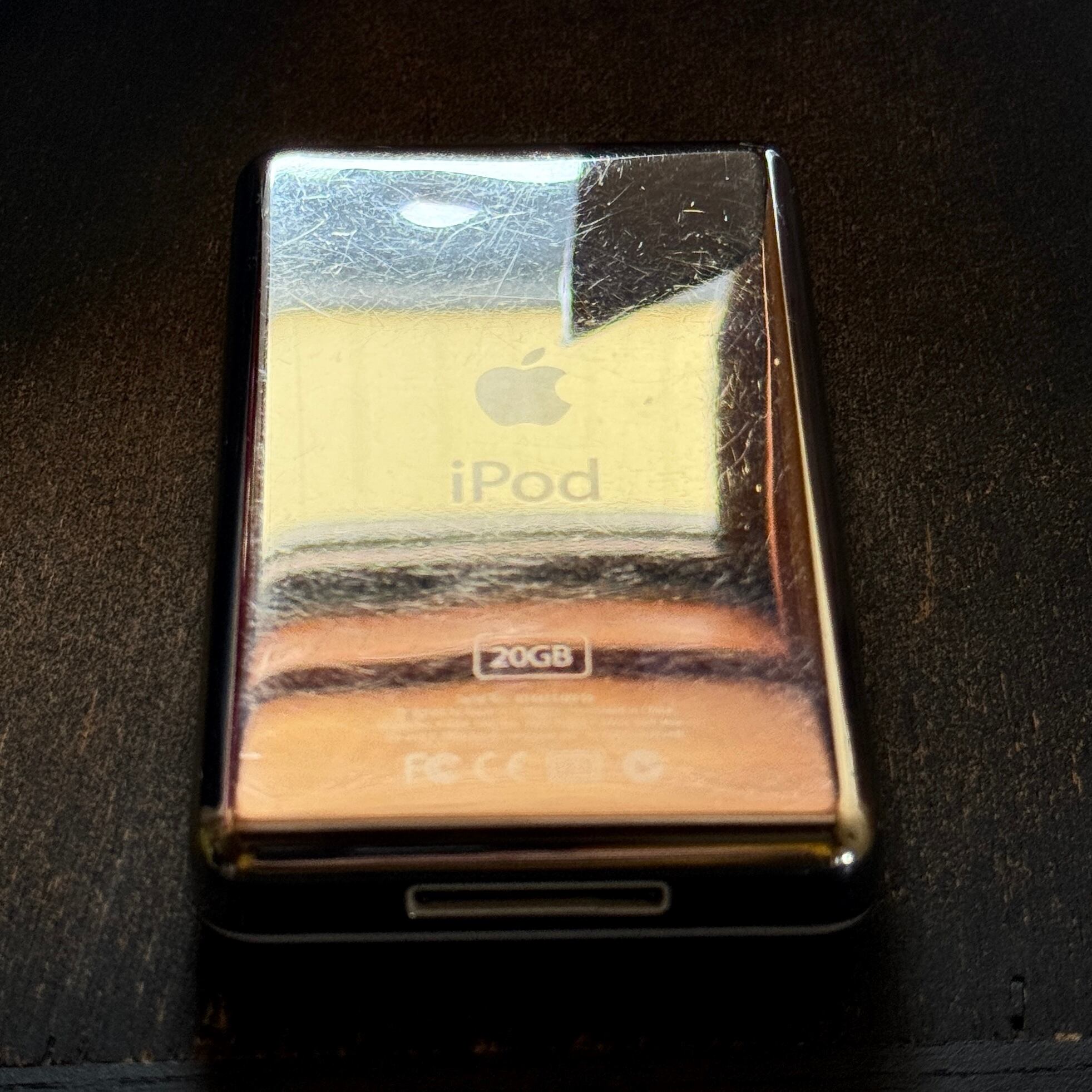 Apple 第4世代 iPod 20GB｜12V充電USBケーブルセット（Firewire代替品