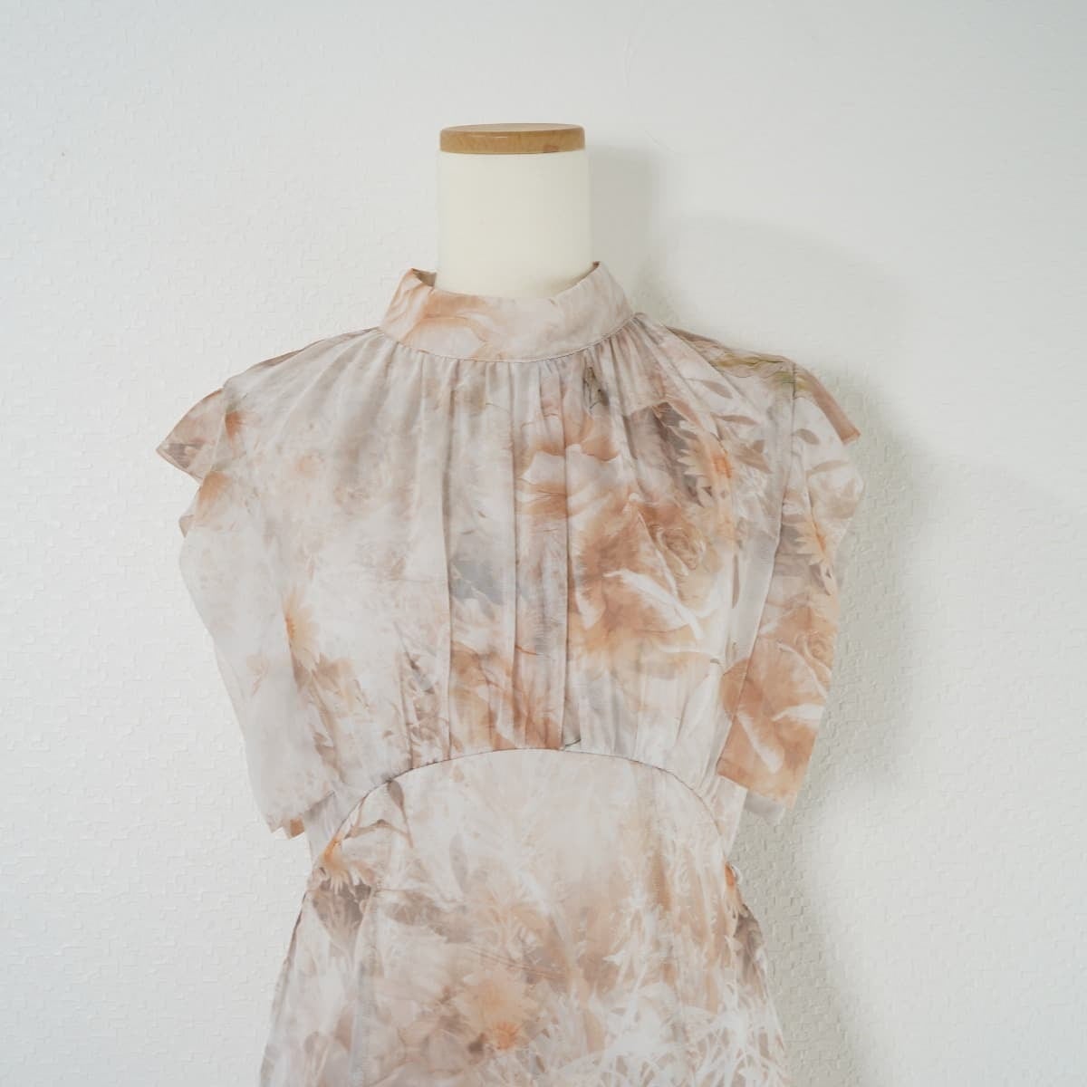 【完売】AMERI SCAN FLOWER CHIFFON DRESSベージュS