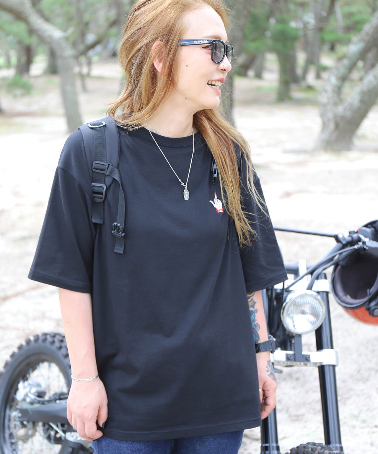 RAISE MIDDLE FINGER - 刺繍Tee(ビッグシルエット) (Mサイズ)