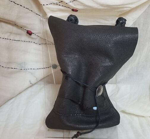 鹿革のベルトループ付ウエストバッグ(黒) ジビエ ☆メディスンバッグ腰