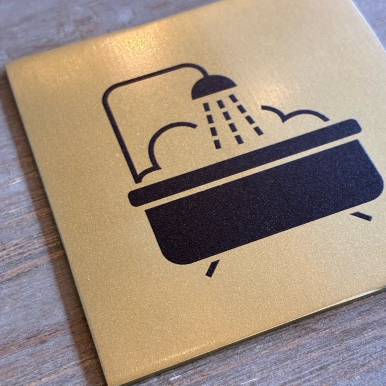 India Pictogram sign BATH ROOM 2color　インド　ピクトグラムサイン　バスルーム　全2色　ブラック　アンティークゴールド　サインプレート　標識　看板　アイアン　店舗　ショップ　カフェ　男性　女性