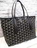 美品★JIMMY CHOO ジミーチュウ PIMLICO ピムリコ M メンズ 大容量 マルチ☆スタッズ レザー トート バッグ 黒★ メンズ定番の大容量モデル