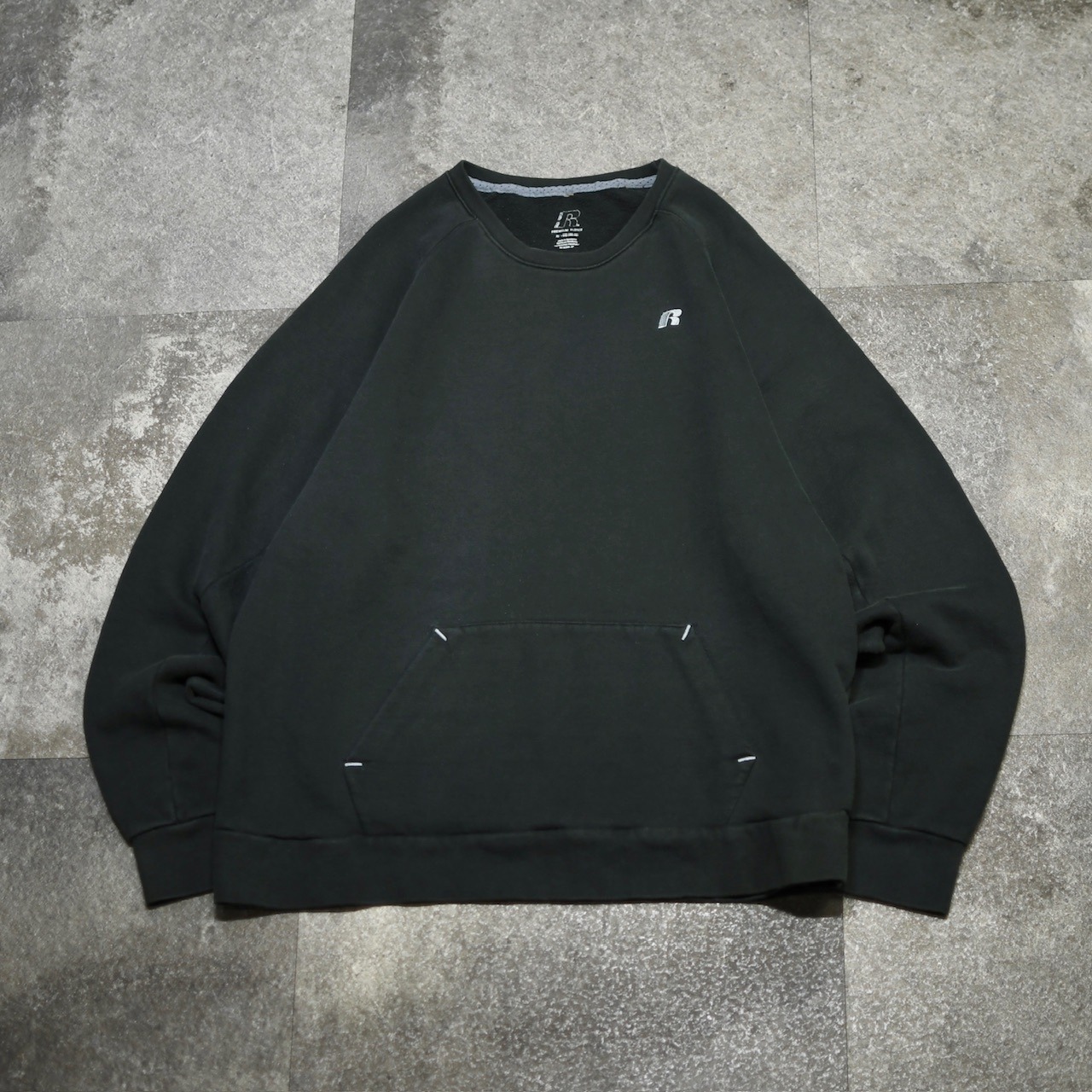 RUSSELL kangaroo pocket sweat