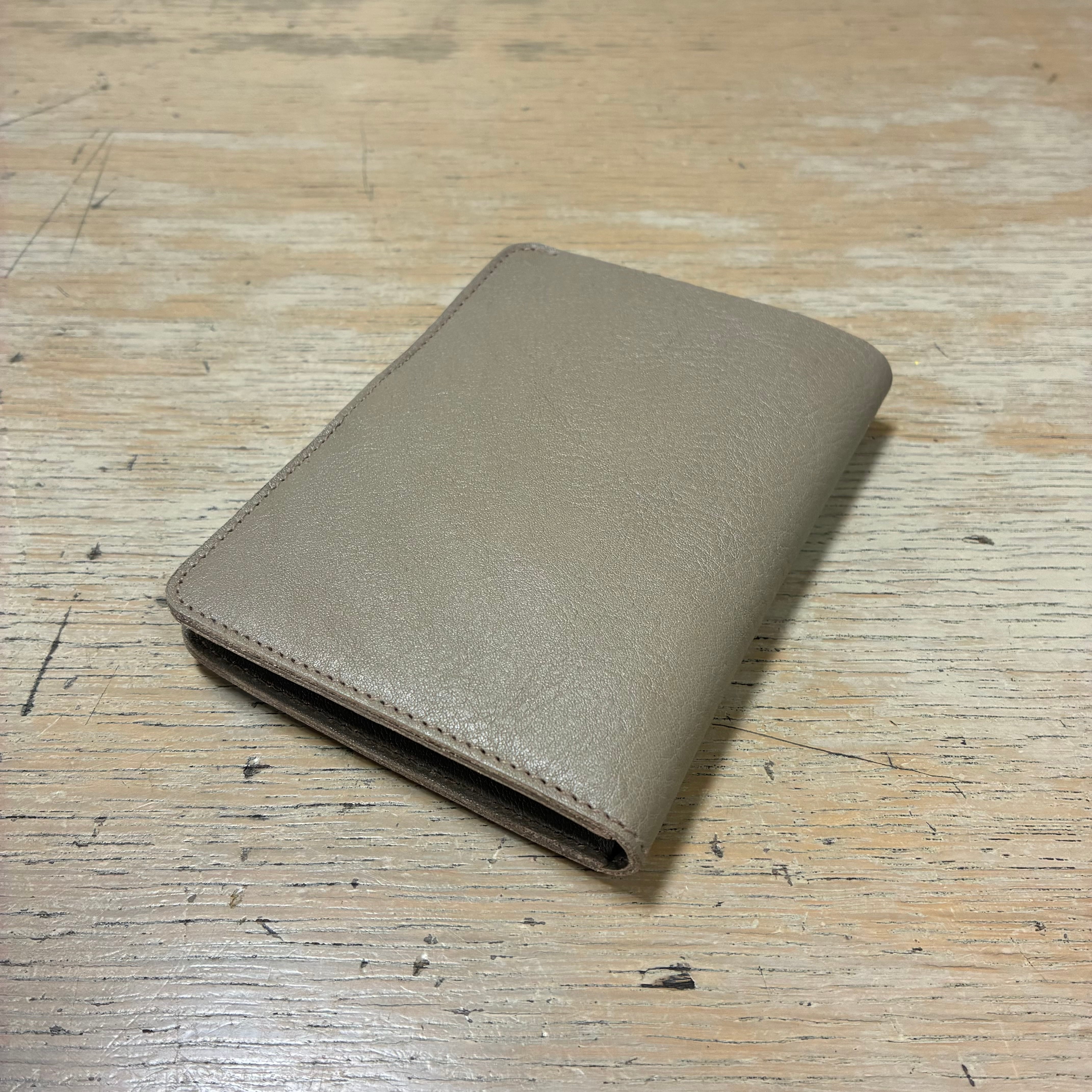 IL BISONTE イルビゾンテ 2つ折り財布【54262305641】 (COL グレー