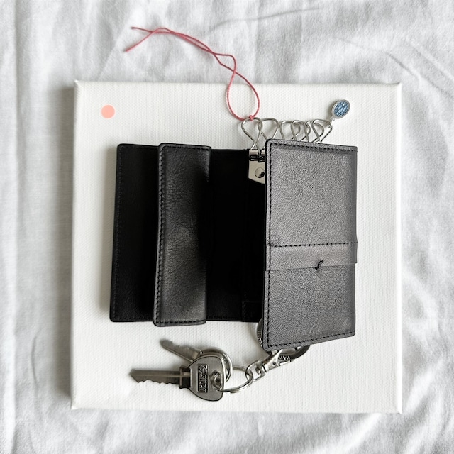 224AAO13　Leather key case 'mimi'　キーケース