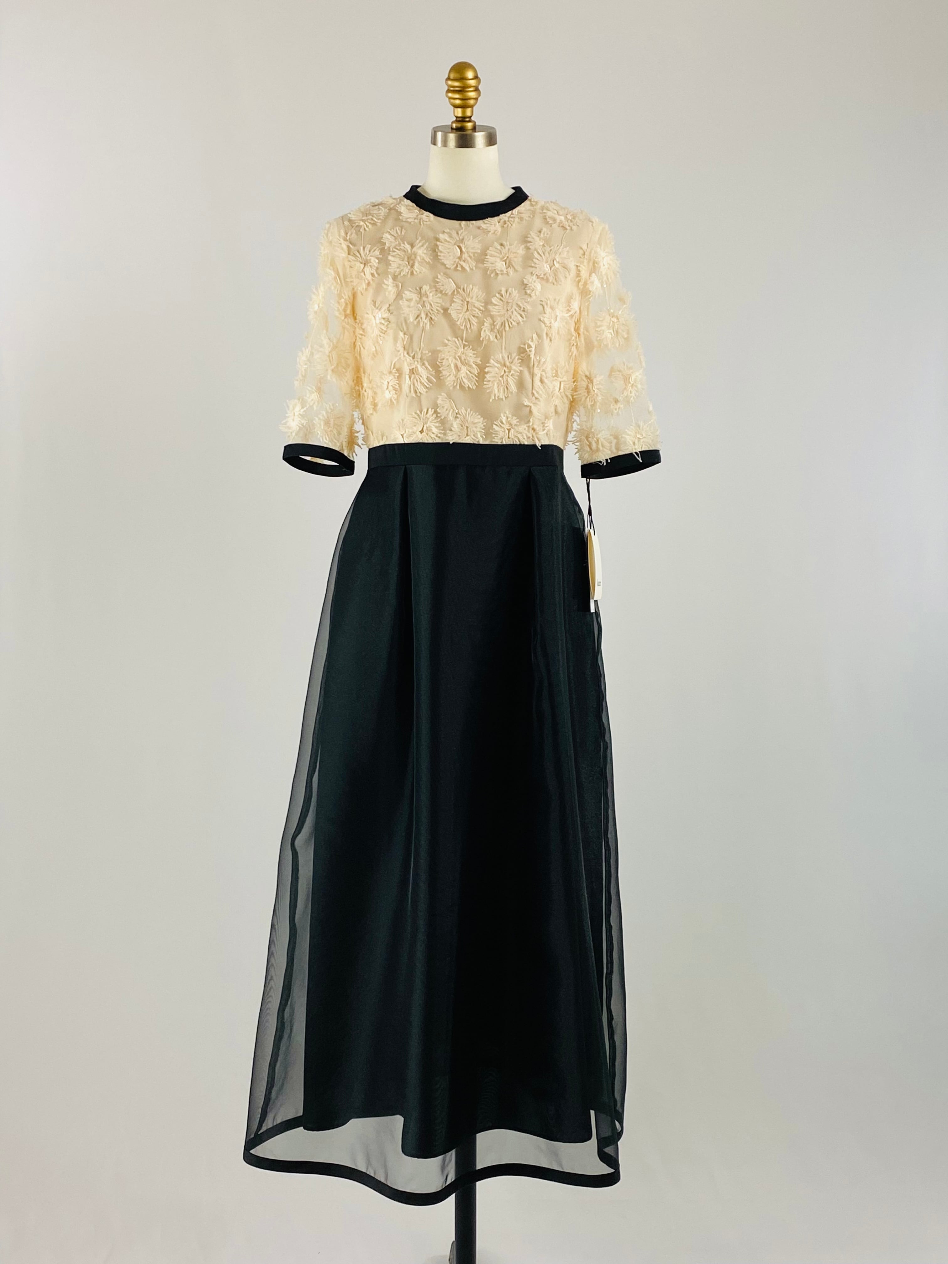 エンブロイダリーミックスドレス |オフ×ブラック|kaene