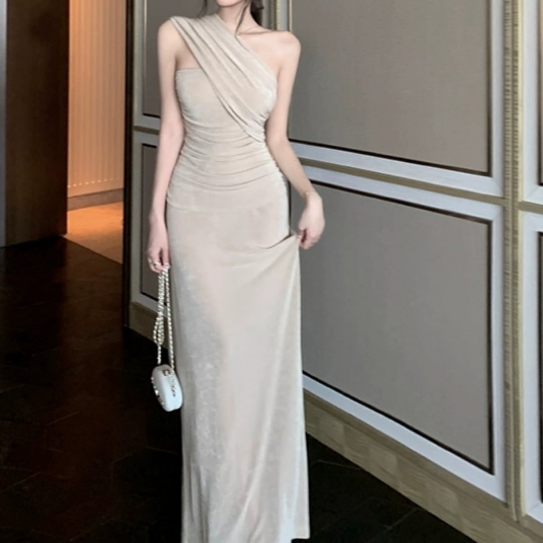 Shoulder dress 2508051