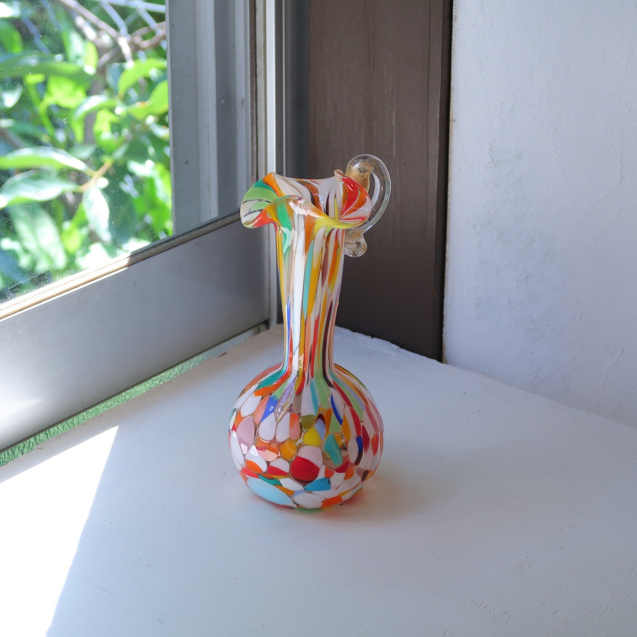 ヨーヨーみたいなマーブルの水差し