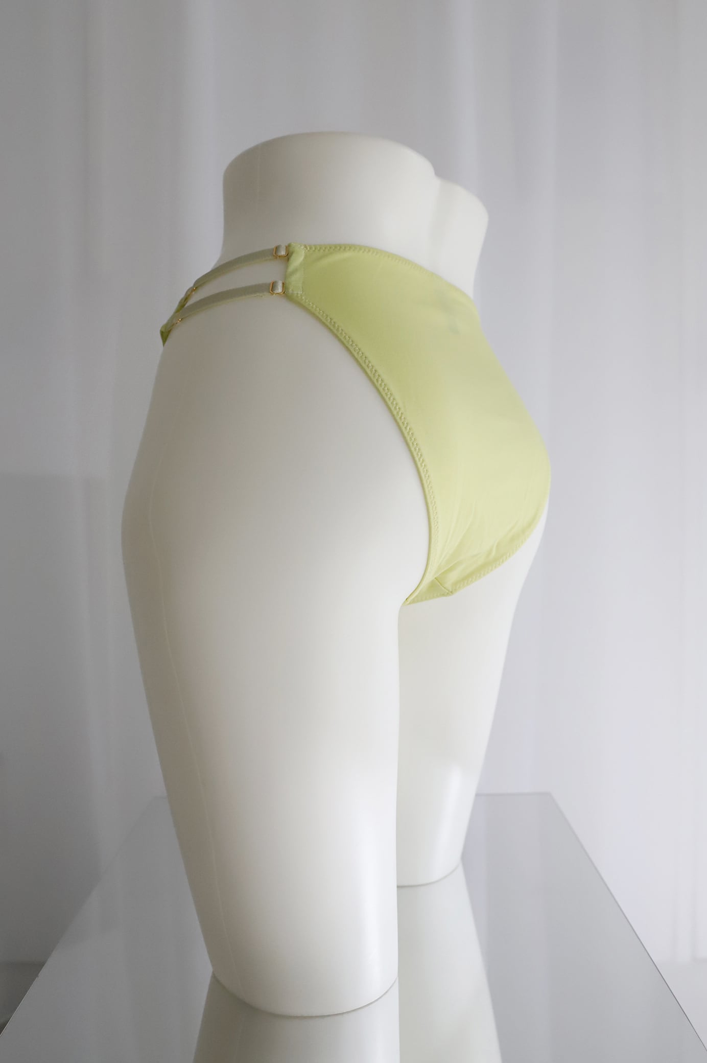 サイドストラップショーツ | GEMINItale