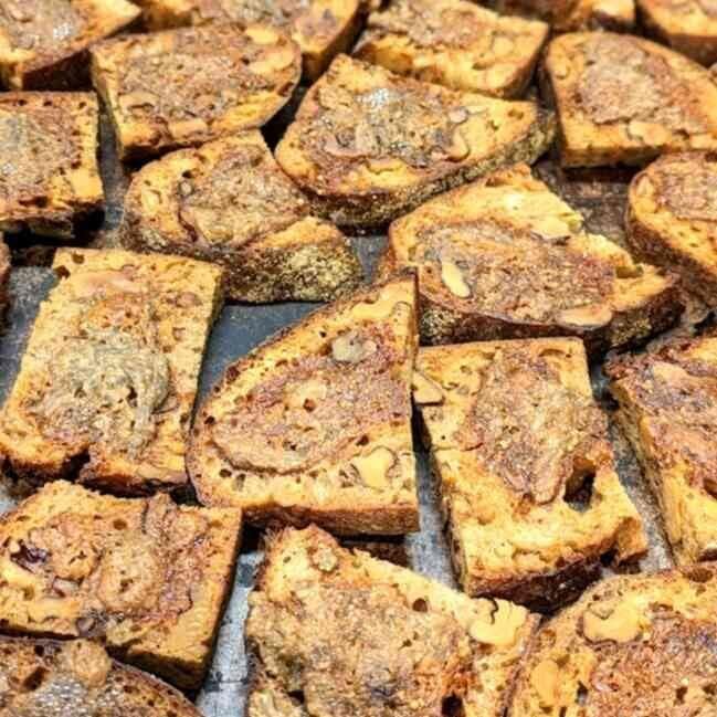 ゴルゴンゾーラ くるみ ライ麦パン ラスク | 天然酵母パン グリム