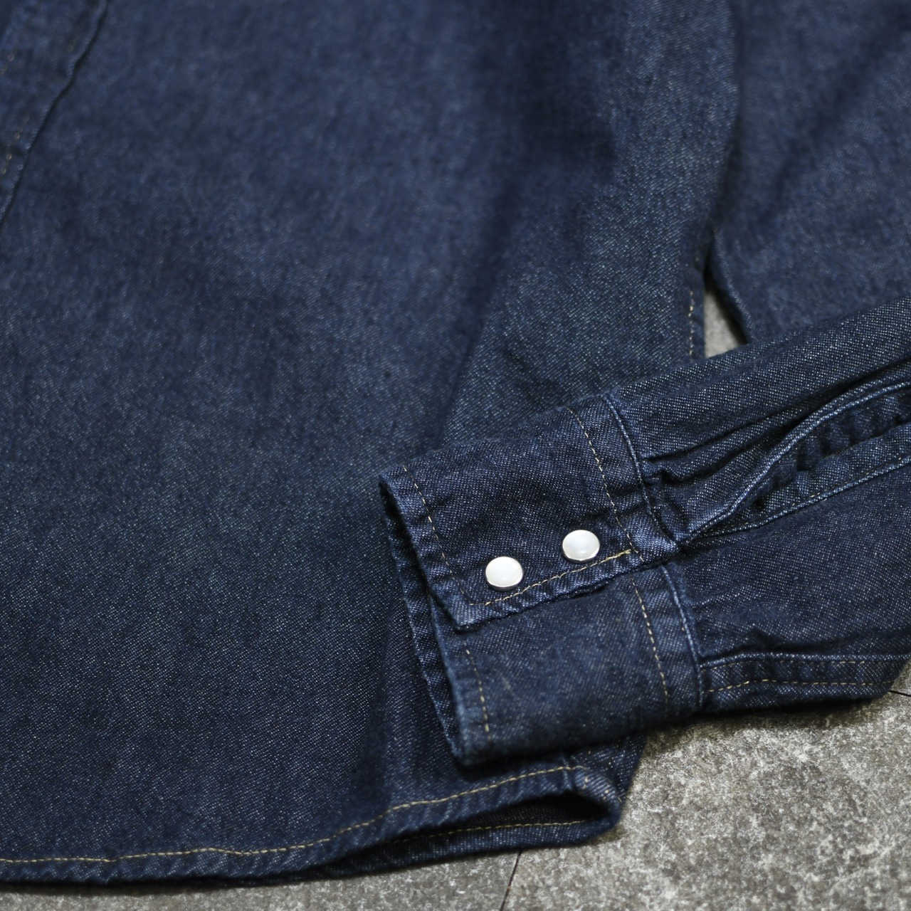 LEVI’S denim western shirt