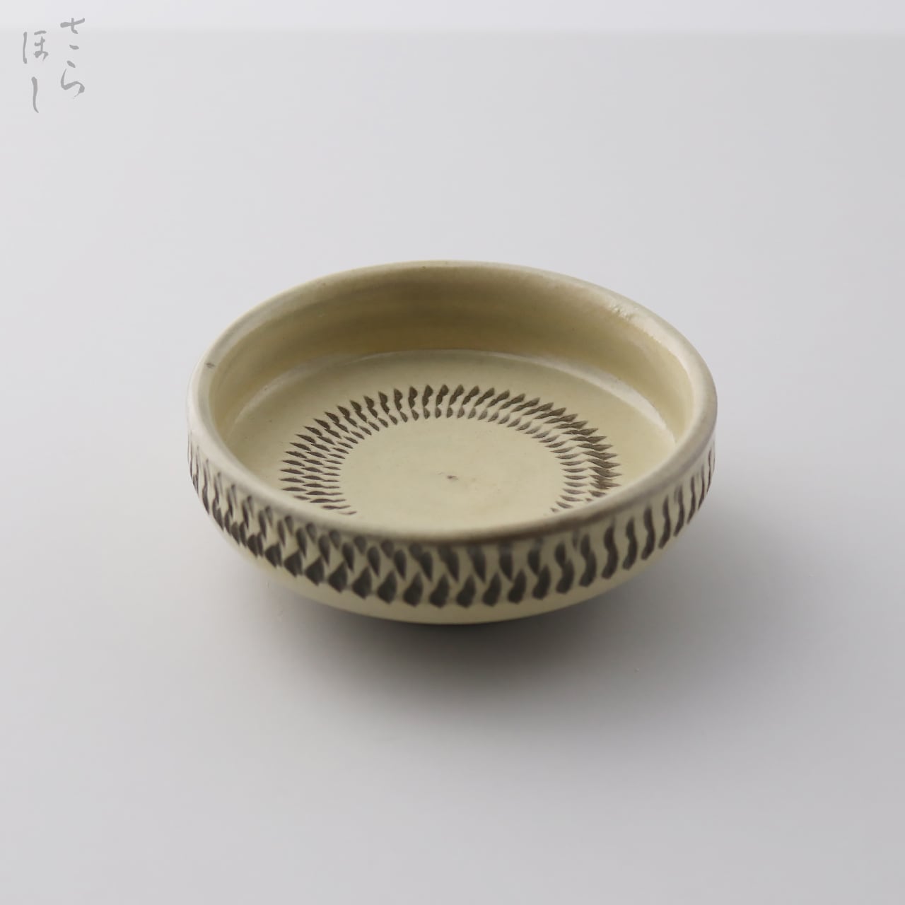 小鹿田焼 小袋窯 3寸切立皿 内外飛びかんな 中抜 白 直径約8cm 陶器 和