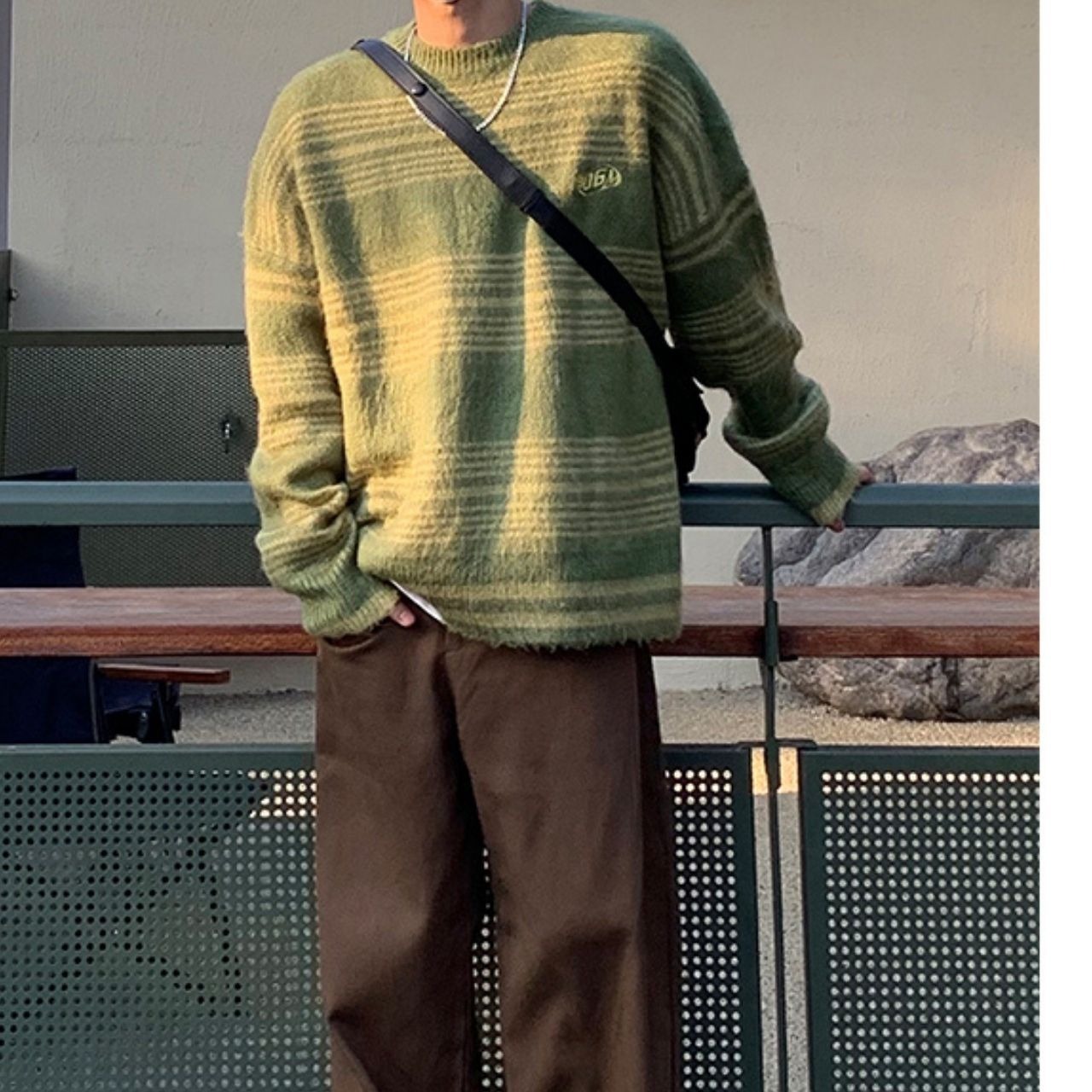 ラウンドネック細ボーダーソフトニット　1080