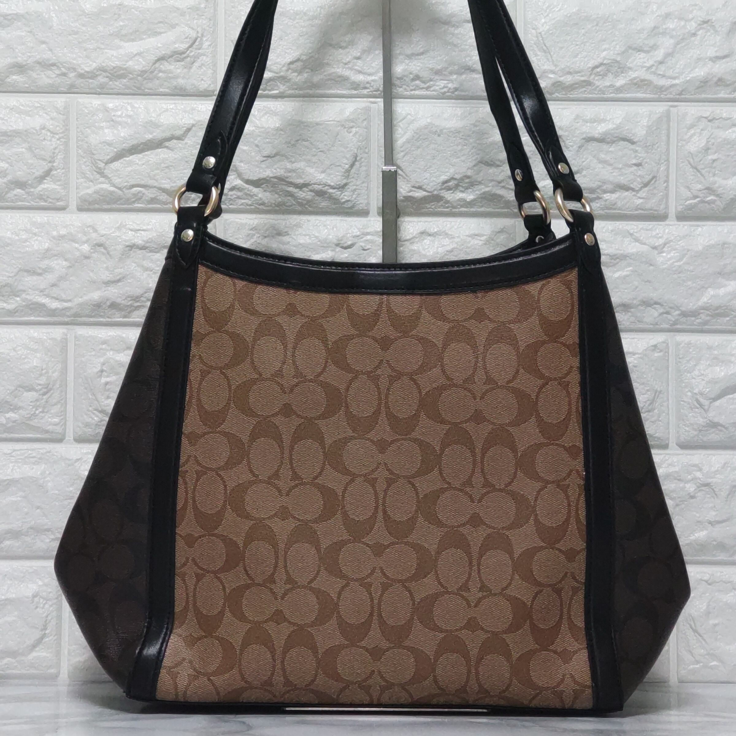 73af48c969051d4fa4e512c92b1e4e  